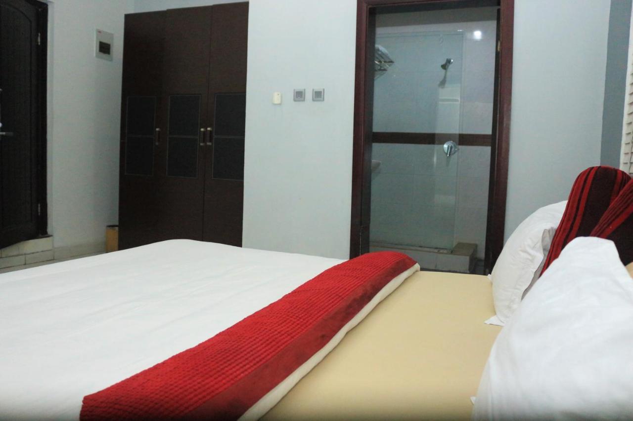 The Crib Lifestyle Hotel Порт-Харкорт Экстерьер фото