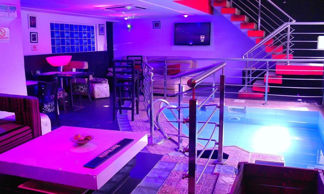 The Crib Lifestyle Hotel Порт-Харкорт Экстерьер фото